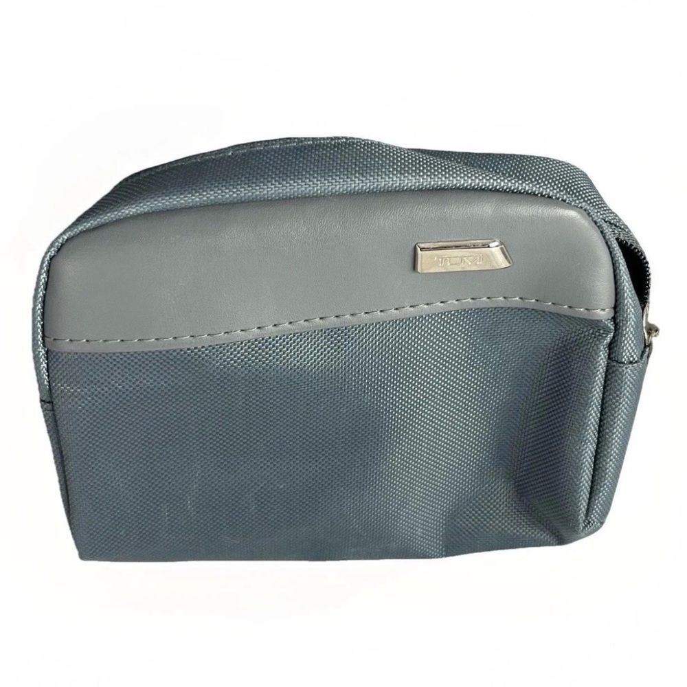 TUMI x Delta Gray Nylon Travel Pouch Small Toiletry Cosmetic Zipper Bag